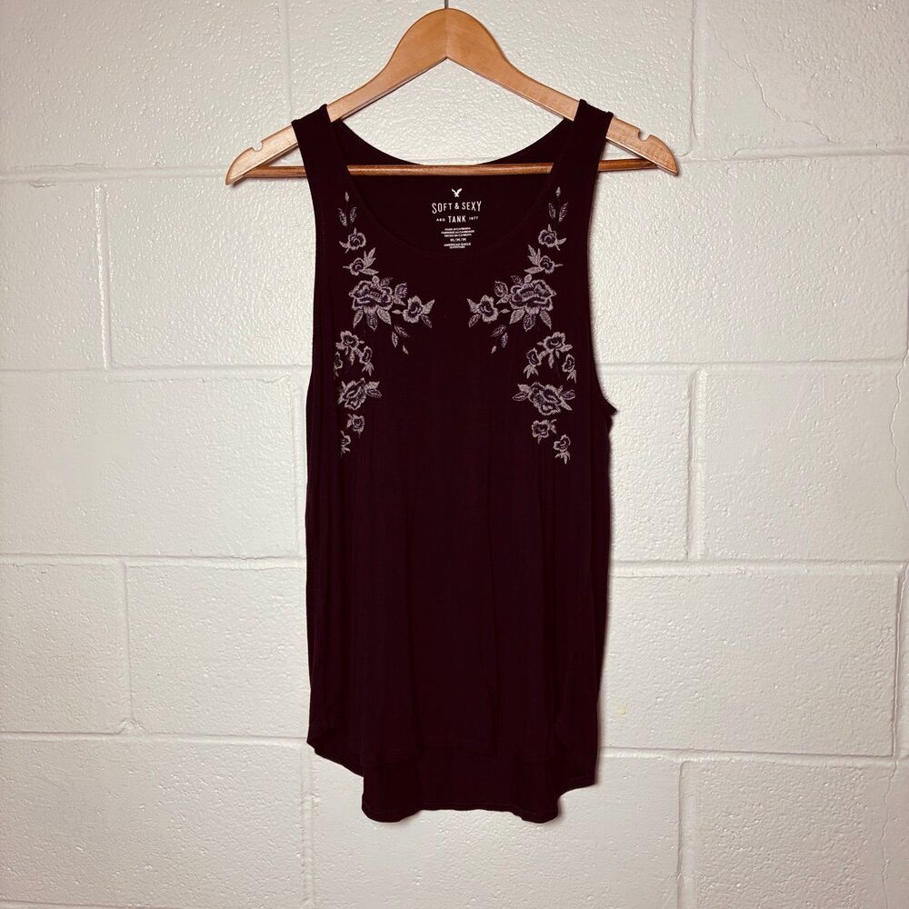 American Eagle soft & sexy embroidered floral tank